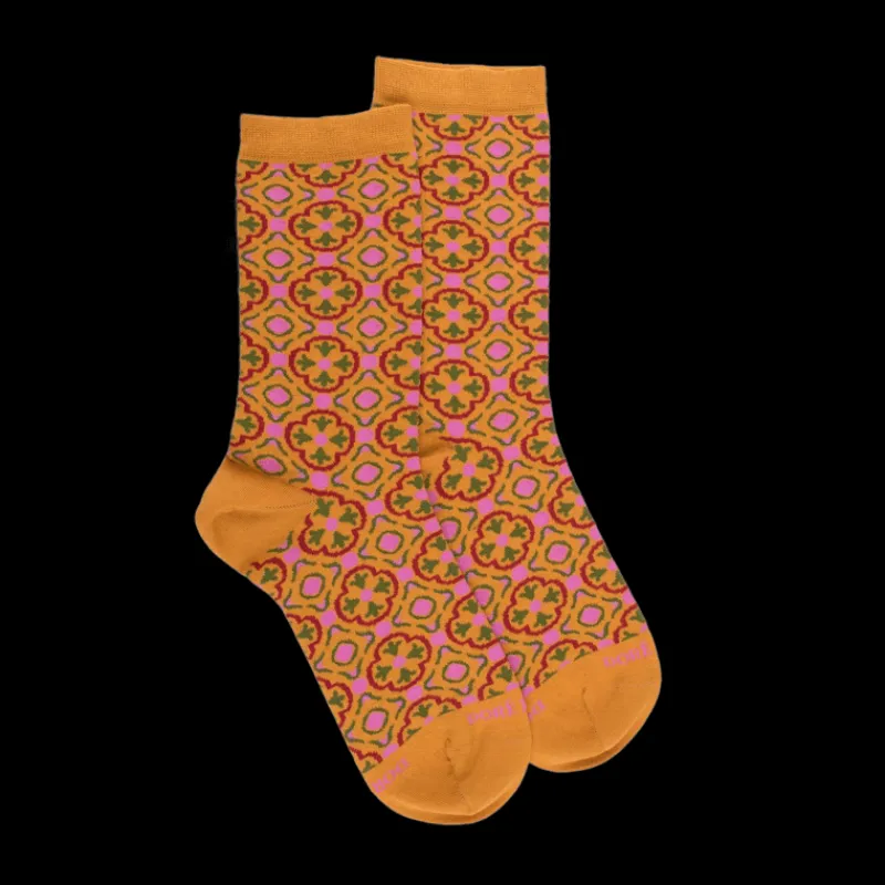 chaussettes_en_coton_pour_0-1.webp Femme Doré Doré Chaussettes^Chaussettes en coton pour femmes avec motifs de carreaux mexicains - Maïs