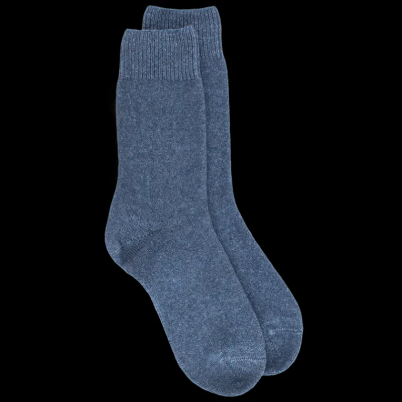 chaussettes_femme_douceur_0-2.webp Femme Doré Doré Chaussettes^Chaussettes femme Douceur en laine mérinos et cachemire - Bleu jean