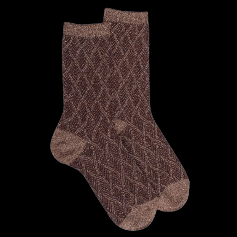 chaussettes_femme_en_coto_0-11.webp Femme Doré Doré Chaussettes^Chaussettes femme en coton et laine à motif entrelacés effet brillant -