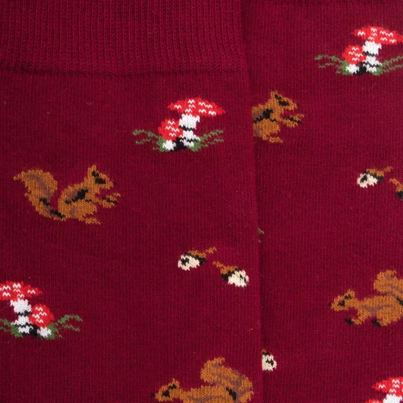 chaussettes_homme_en_coto_1-31.webp Homme Doré Doré Chaussettes^Chaussettes homme en coton avec motif d'écureuil et de champignons - Rouge amarante