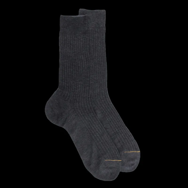 chaussettes_homme_luxe_en_0-17.webp Homme Doré Doré Chaussettes^Chaussettes homme luxe en pur fil d'écosse extra fin - Gris anthracite