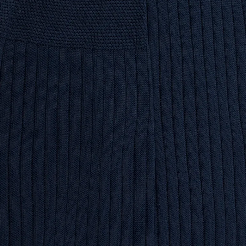 chaussettes_homme_luxe_en_1-18.webp Homme Doré Doré Chaussettes^Chaussettes homme luxe en pur fil d'écosse extra fin - Bleu marine